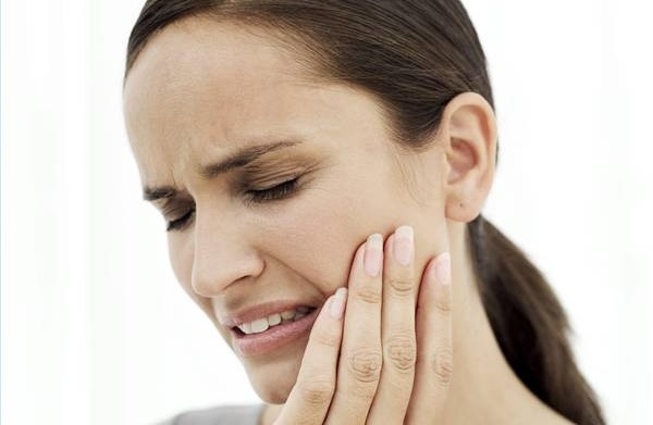 Зубная боль из-за застуженного нерва
