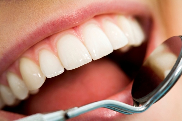 Восстановить зуб путём наращивания: доступно и красиво